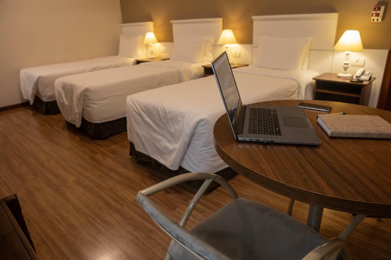 Planalto Select Hotel Ponta Grossa Понта-Гросса Экстерьер фото